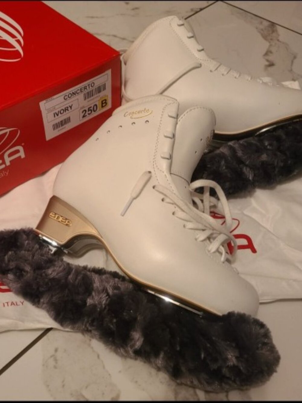 Edea Concerto Boots 250B & Coronation Ace Blades